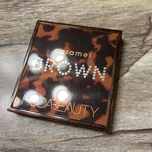 Huda Beauty Caramel Brown Obsessions palette